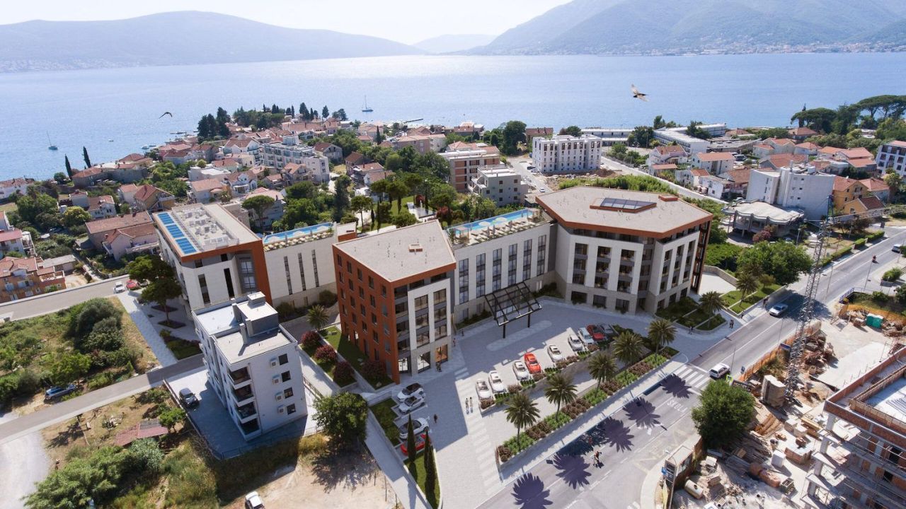 Apartment in Tivat, Montenegro, 47 m² - Foto 1