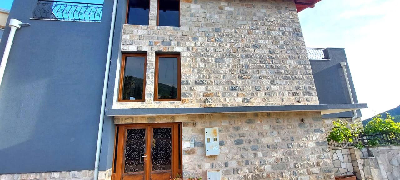 Casa en Budva, Montenegro, 277 m² - imagen 4