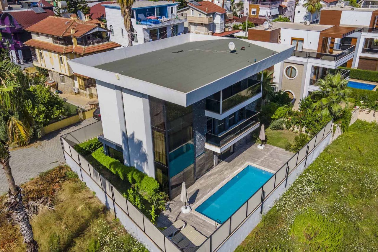 Villa in Alanya, Turkey, 369 m² - picture 1