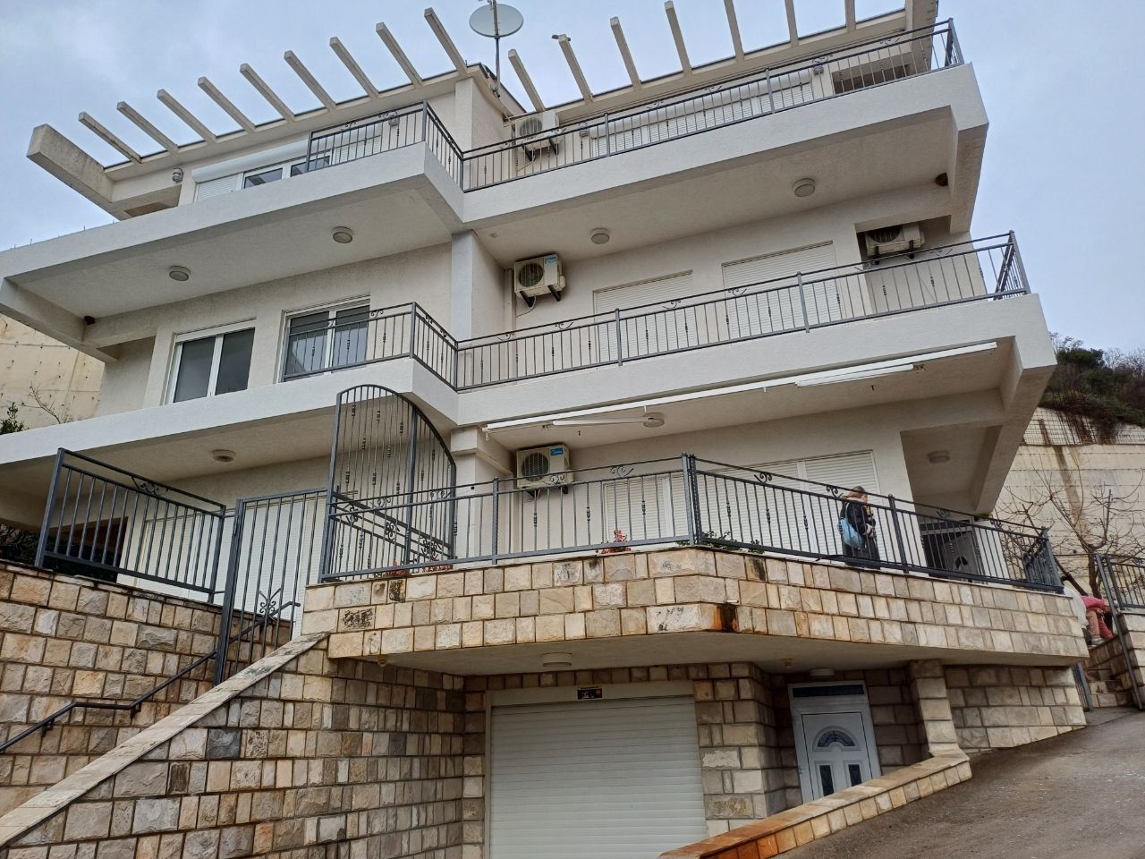 Villa en Rezevici, Montenegro, 279 m² - imagen 14