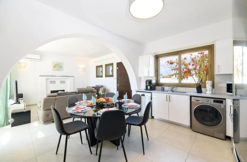 Casa a Agia Napa, Cipro, 219 m² - foto 3