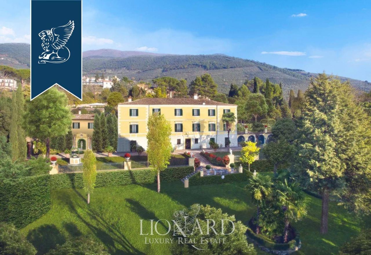 Villa in Trevi, Italy, 550 m² - picture 1