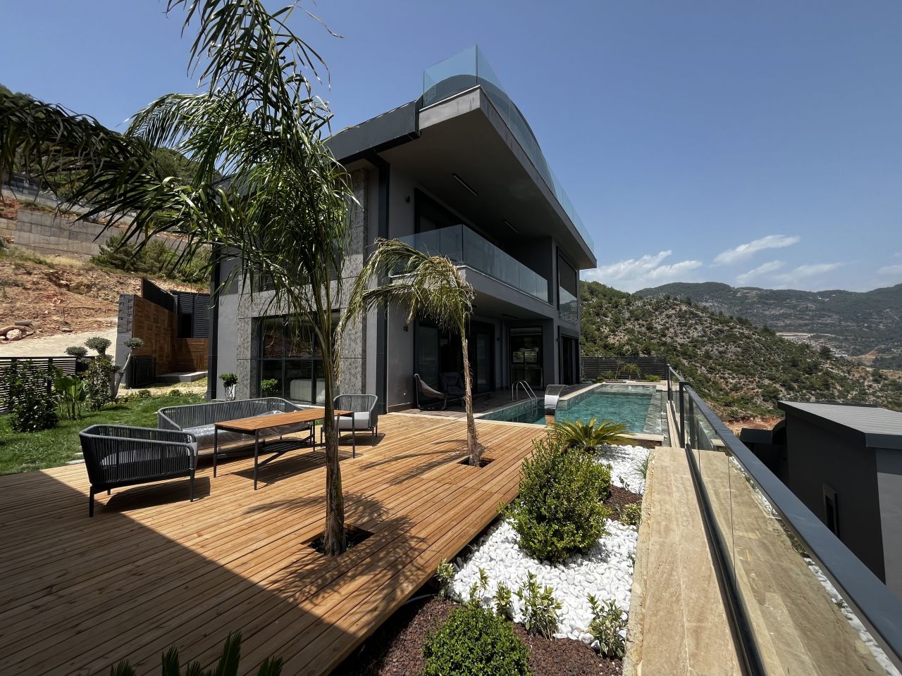 Villa in Alanya, Türkei, 360 m² - Foto 1