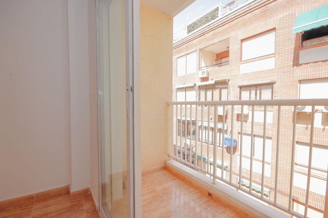 Wohnung in Torrevieja, Spanien, 64 m² - Foto 1