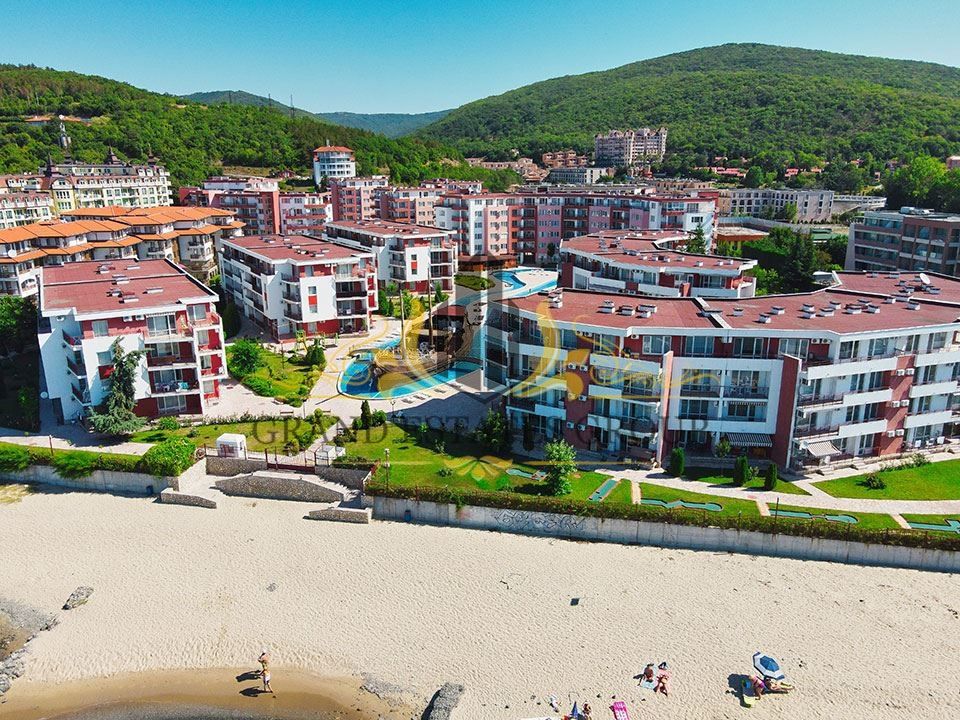 Apartamento en Elenite, Bulgaria, 120 m² - imagen 1