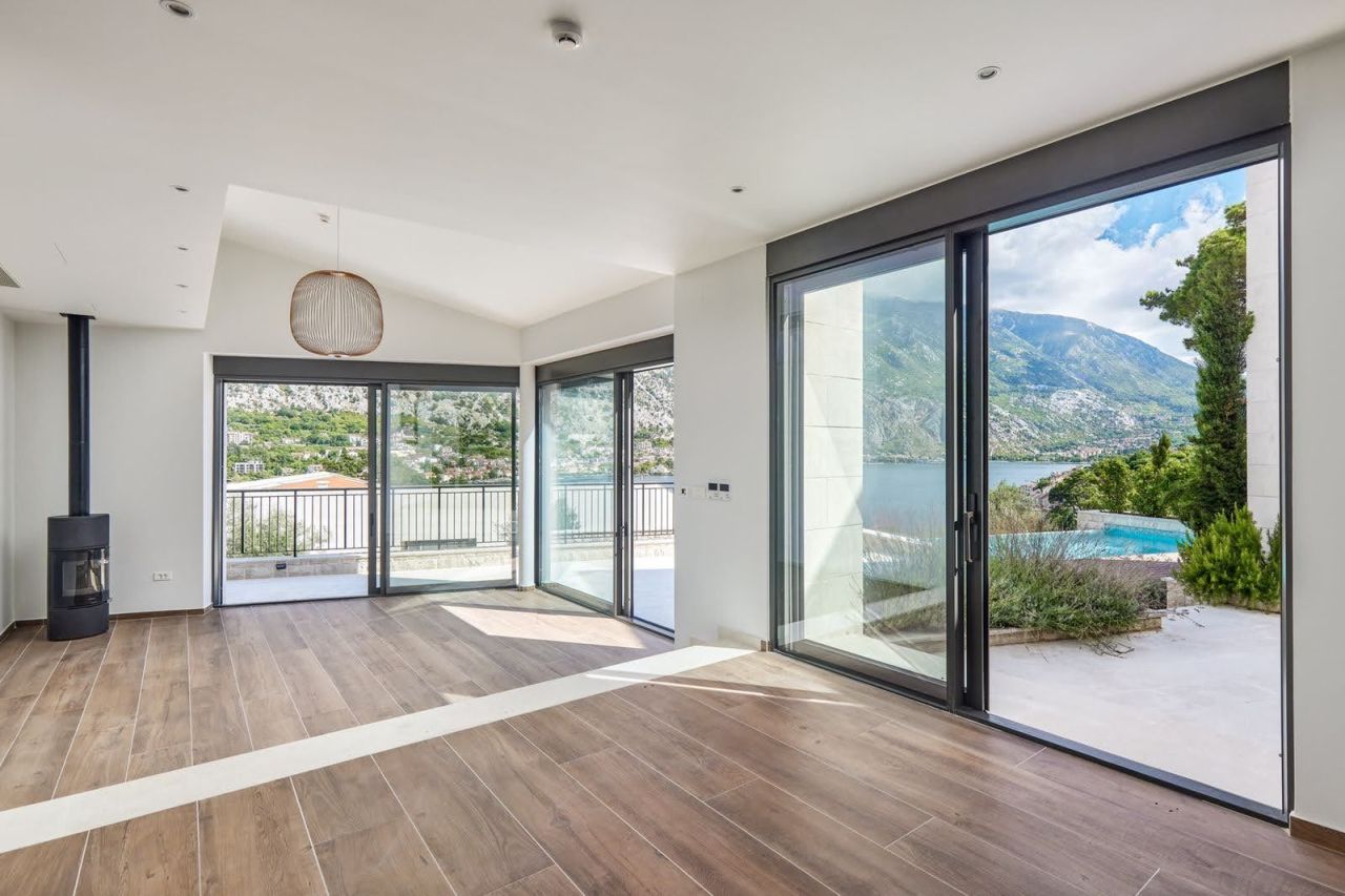 Villa in Kotor, Montenegro, 456 m² - picture 5