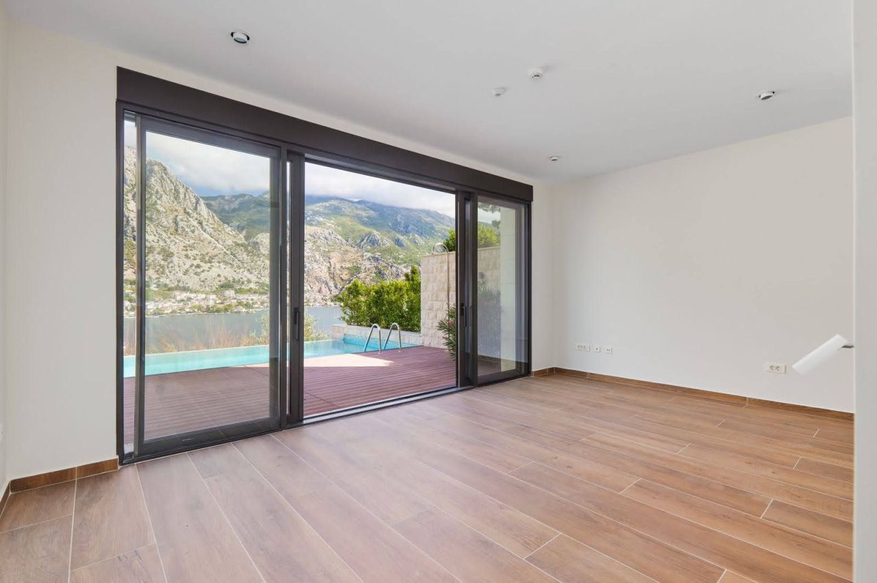 Villa in Kotor, Montenegro, 456 m² - picture 8