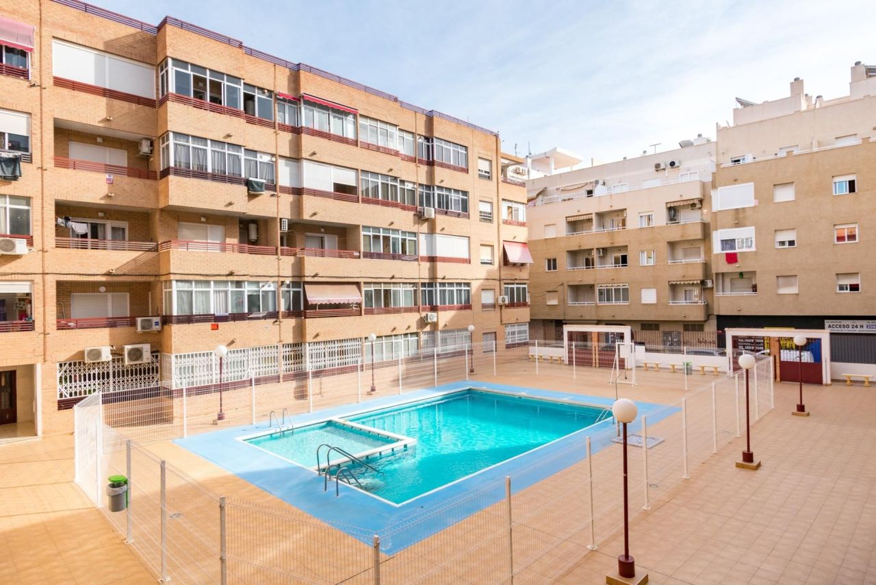 Wohnung in Torrevieja, Spanien, 62 m² - Foto 1