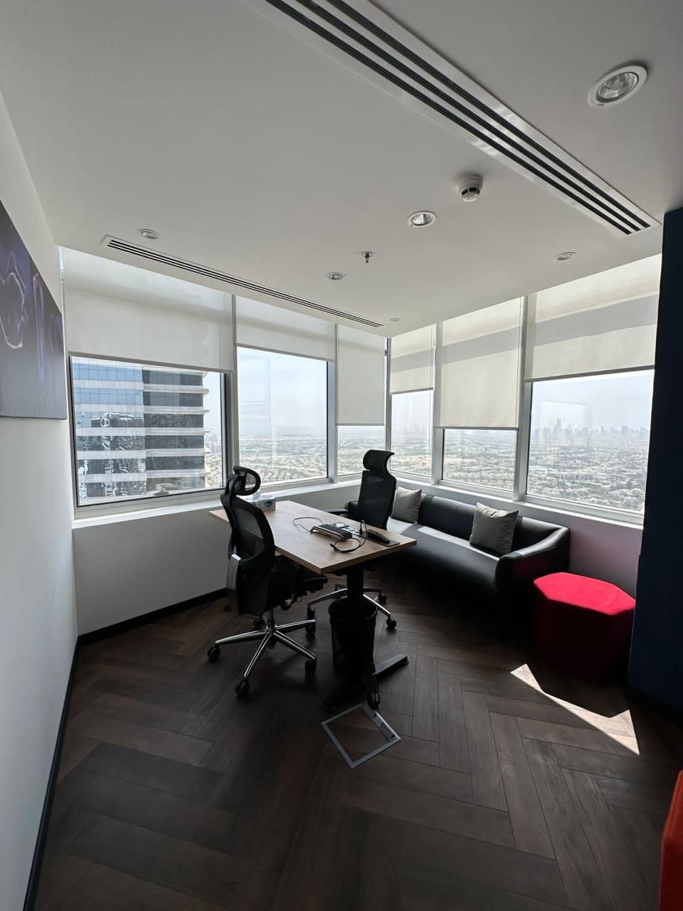 Bureau à Dubaï, EAU, 107 m² - image 24