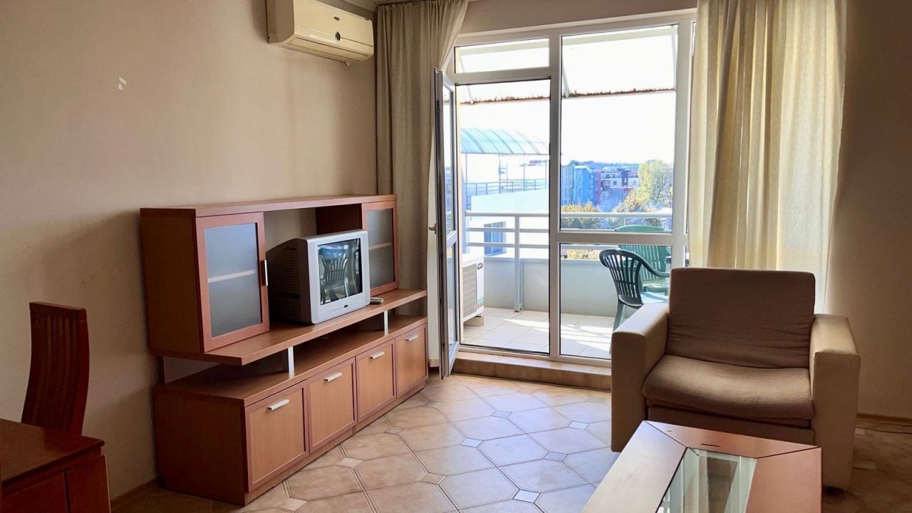 Appartement à Slantchev Briag, Bulgarie, 71 m² - image 1