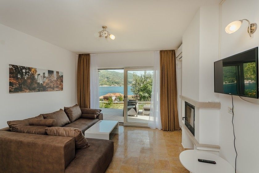 Apartamento Herceg Novi, Montenegro, 100 m² - imagen 1