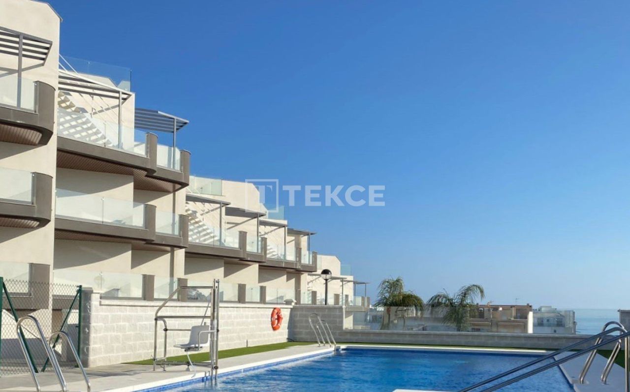 Appartement à Torrox, Espagne, 94 m² - image 1