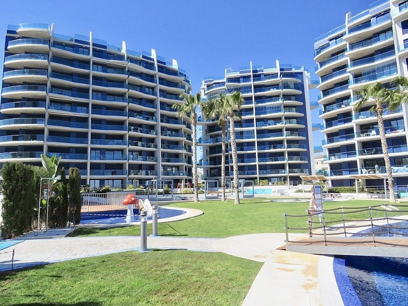 Apartment in Punta Prima, Spain, 86 m² - picture 1