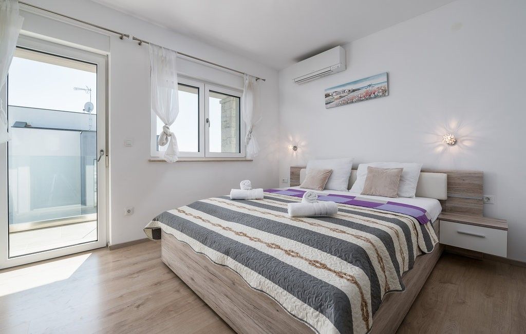 House in Fazana, Croatia, 340 m² - picture 11