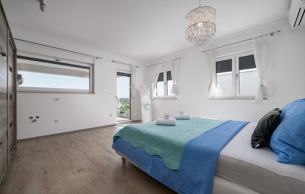 House in Fazana, Croatia, 340 m² - picture 13