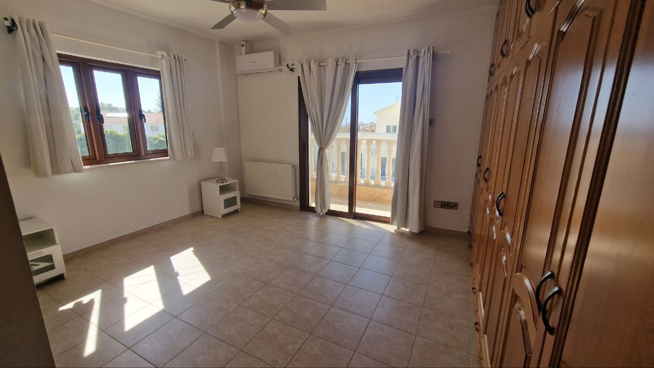 House in Agia Napa, Cyprus, 300 m² - picture 9