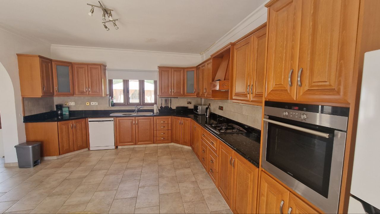 House in Agia Napa, Cyprus, 300 m² - picture 16