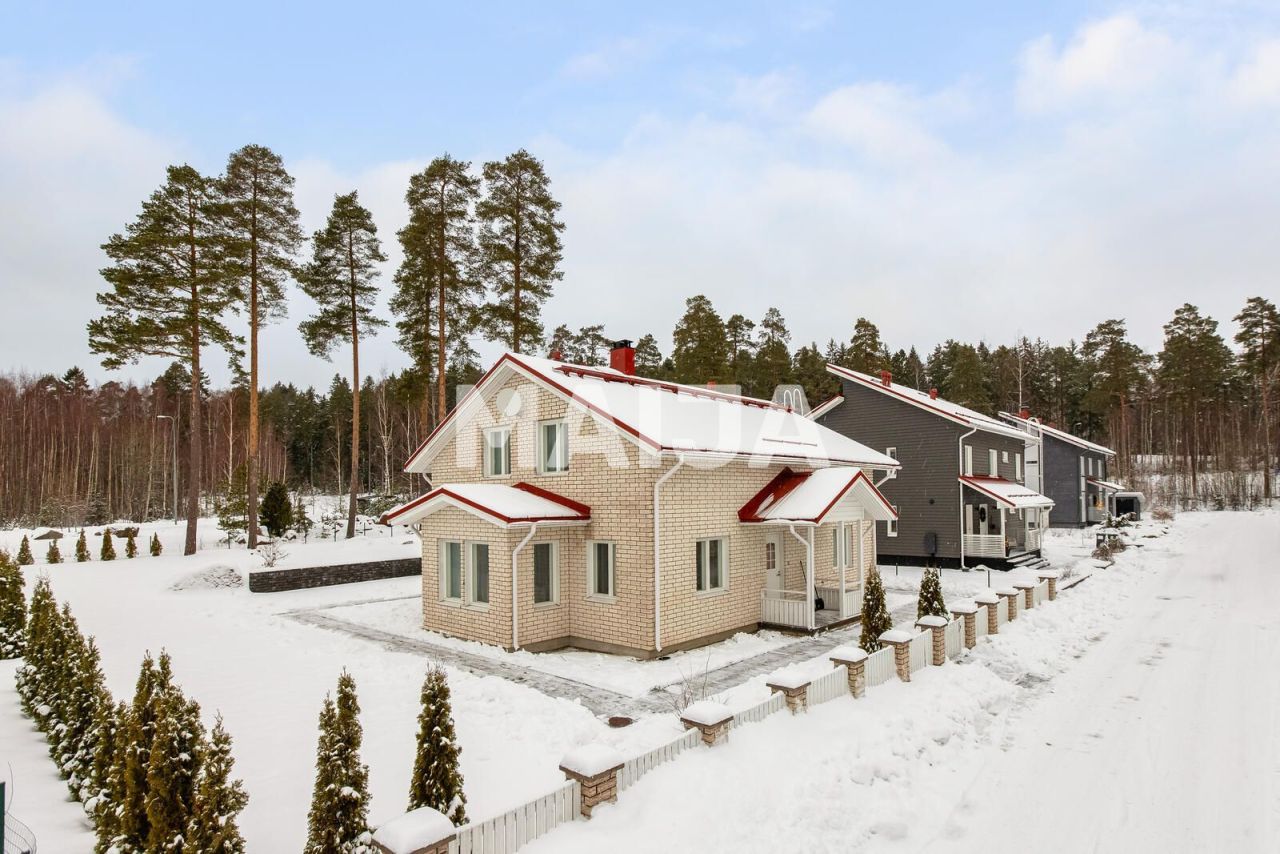 Maison à Kotka, Finlande, 160 m² - image 1