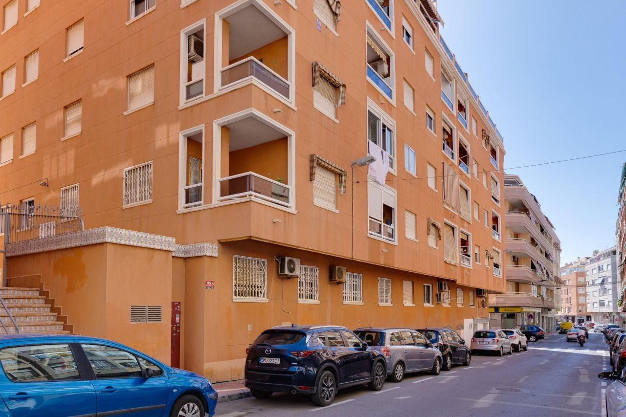 Flat in Torrevieja, Spain, 60 m² - picture 15