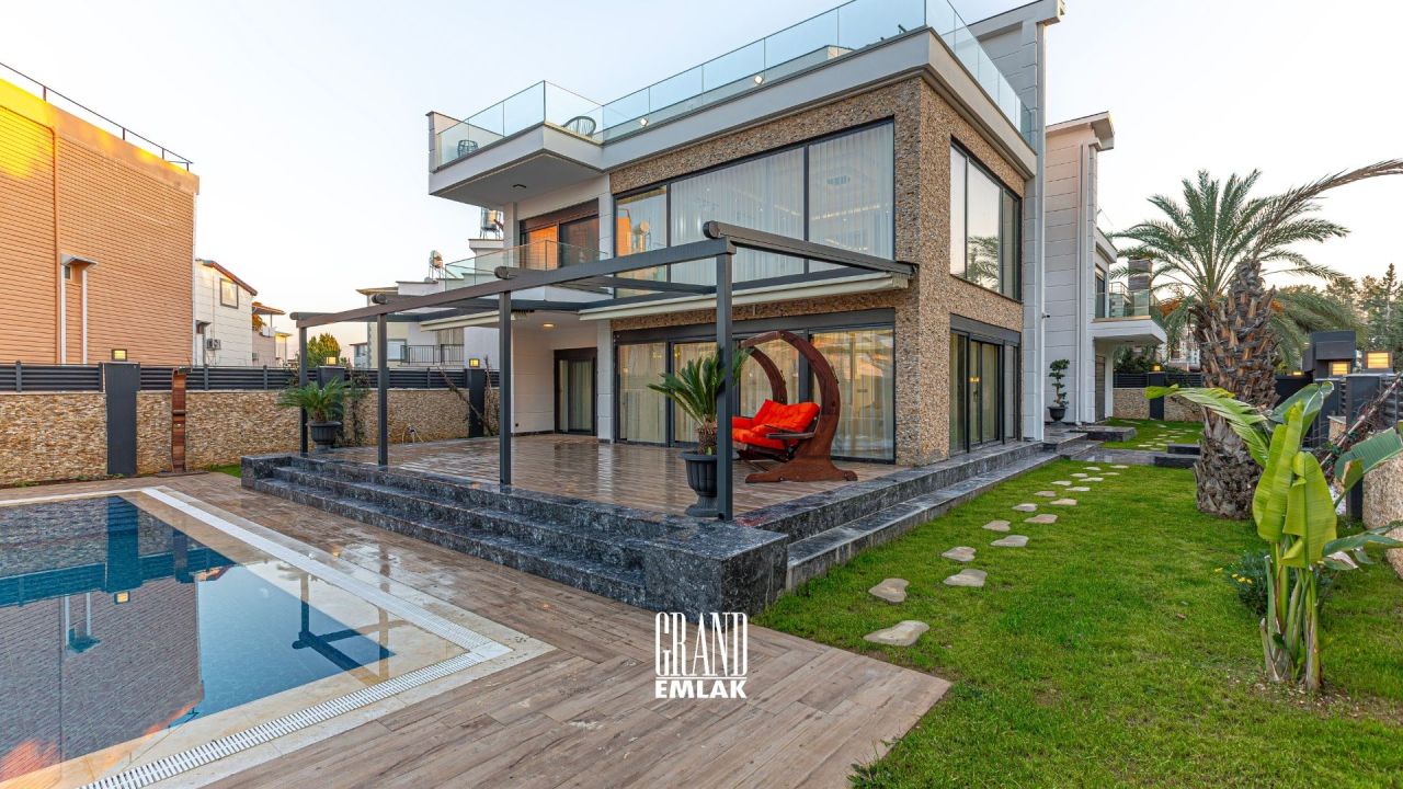 Villa a Antalya, Turchia, 650 m² - foto 4