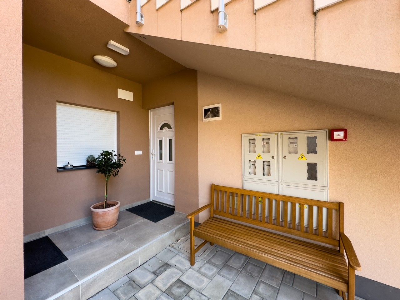 Flat in Brtonigla, Croatia, 85 m² - picture 2