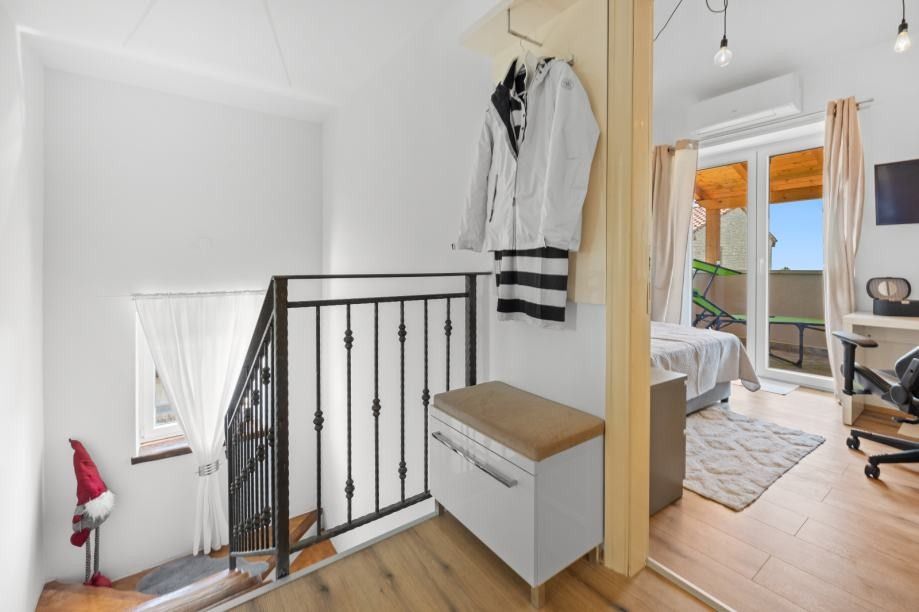 House in Svetvincenat, Croatia, 240 m² - picture 18