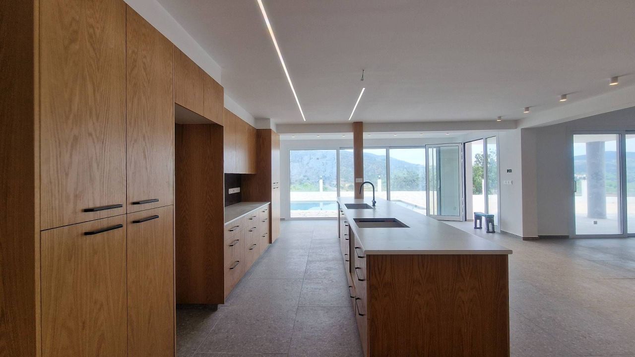 House in Akrounta, Cyprus, 420 m² - picture 2