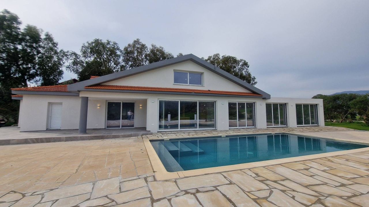 House in Akrounta, Cyprus, 420 m² - picture 16