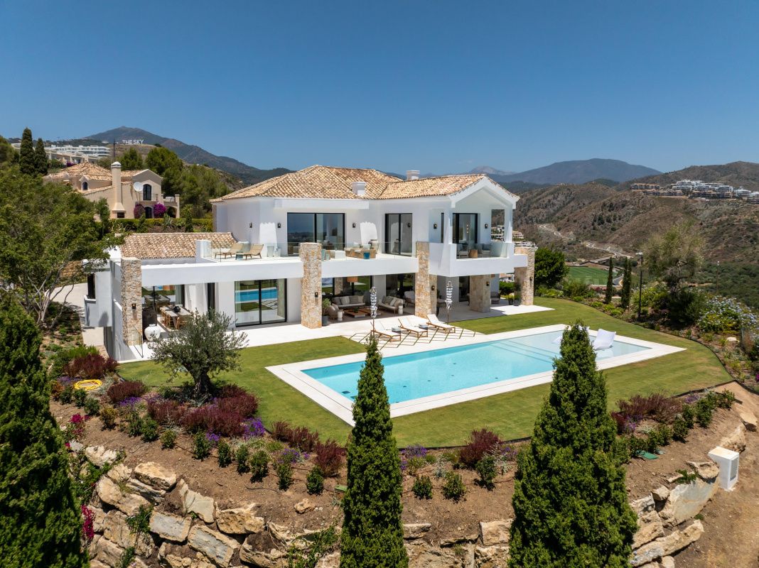 Maison sur la Costa del Sol, Espagne, 958 m² - image 1