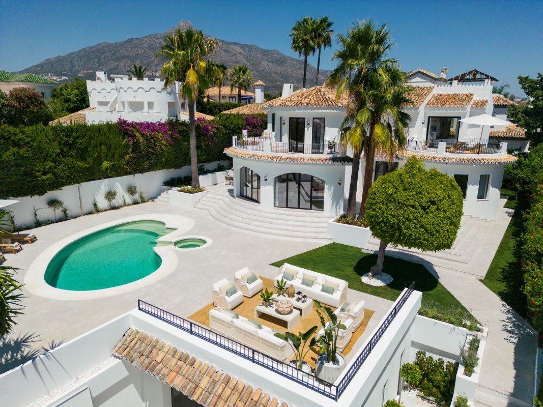 Maison sur la Costa del Sol, Espagne, 401 m² - image 1