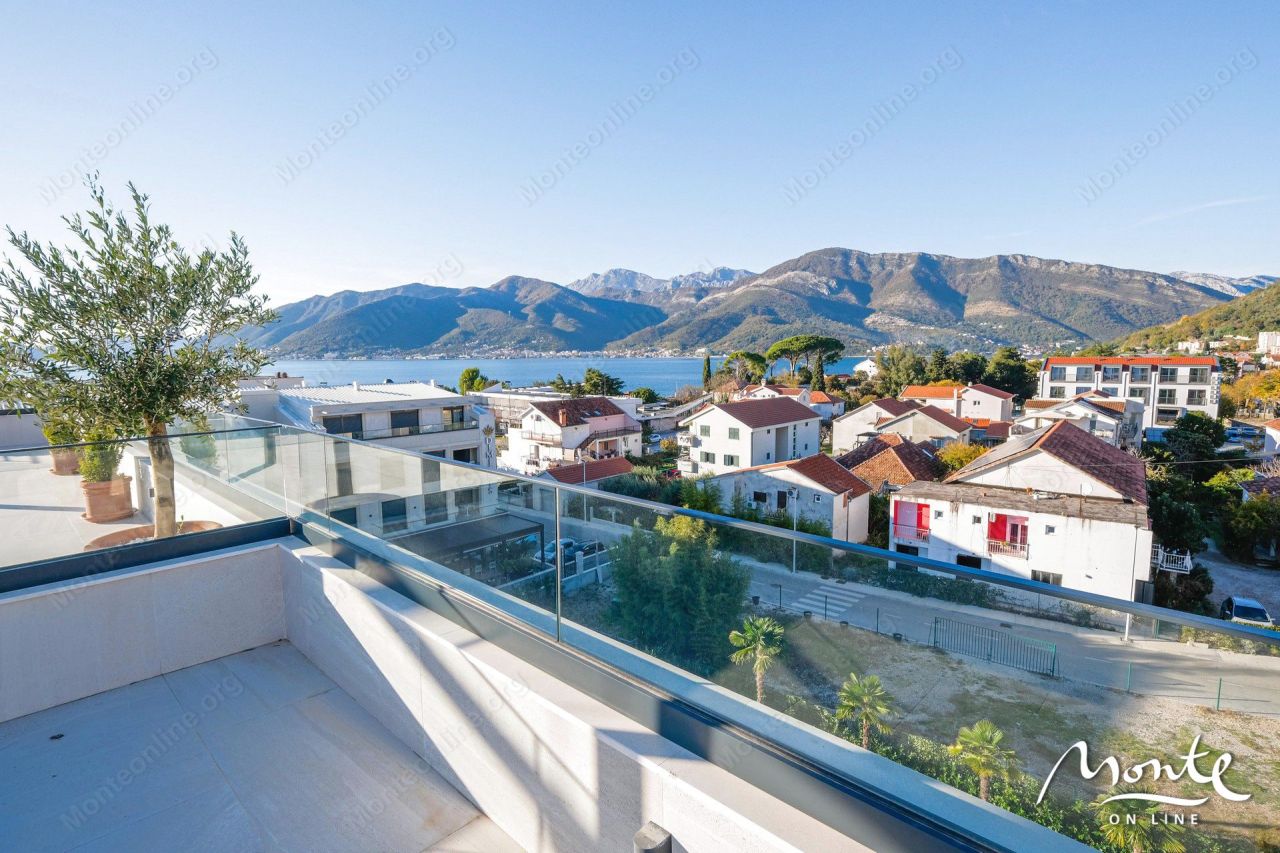 Wohnung in Tivat, Montenegro, 137 m² - Foto 1