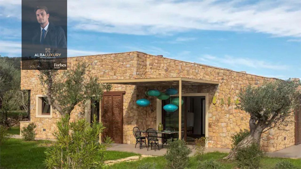Villa Via Dei Casalini, Italy, 350 m² - picture 1