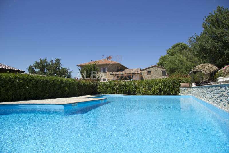 Appartement Località San Donato, Italie, 2 753 m² - image 4