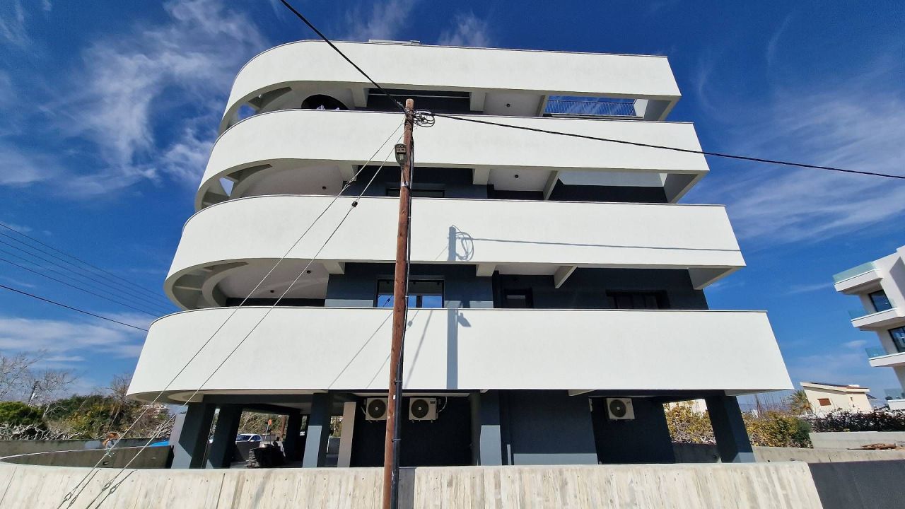 Bureau à Limassol, Chypre, 850 m² - image 1