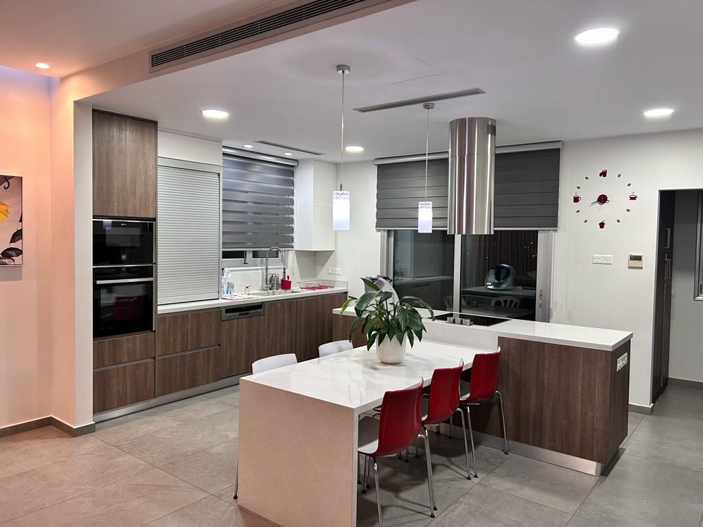 Casa a Limassol, Cipro, 250 m² - foto 3