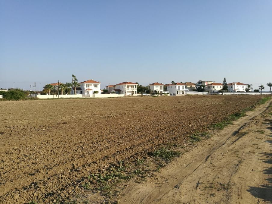 Terreno en Lárnaca, Chipre, 6 689 m² - imagen 4