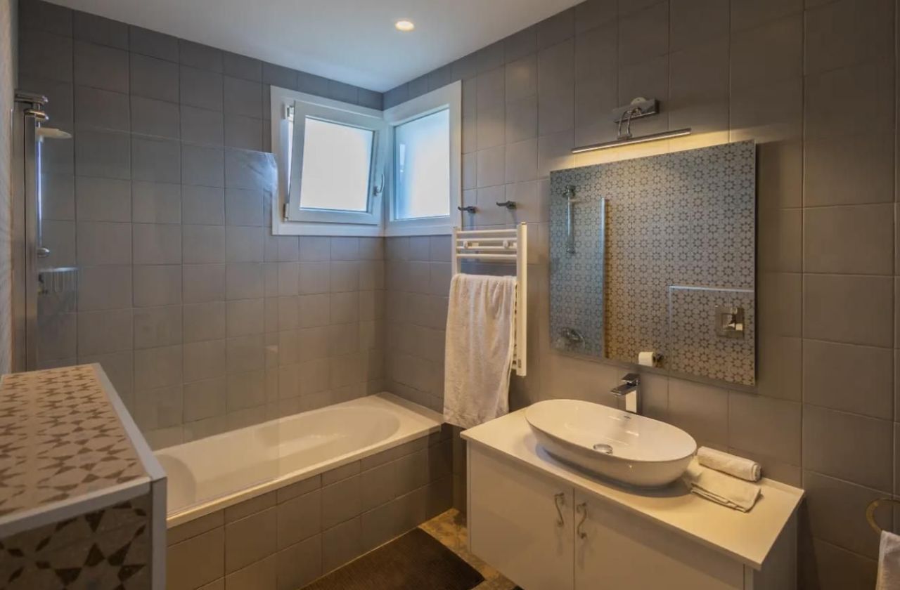 Haus in Mouttagiaka, Zypern, 193 m² - Foto 10