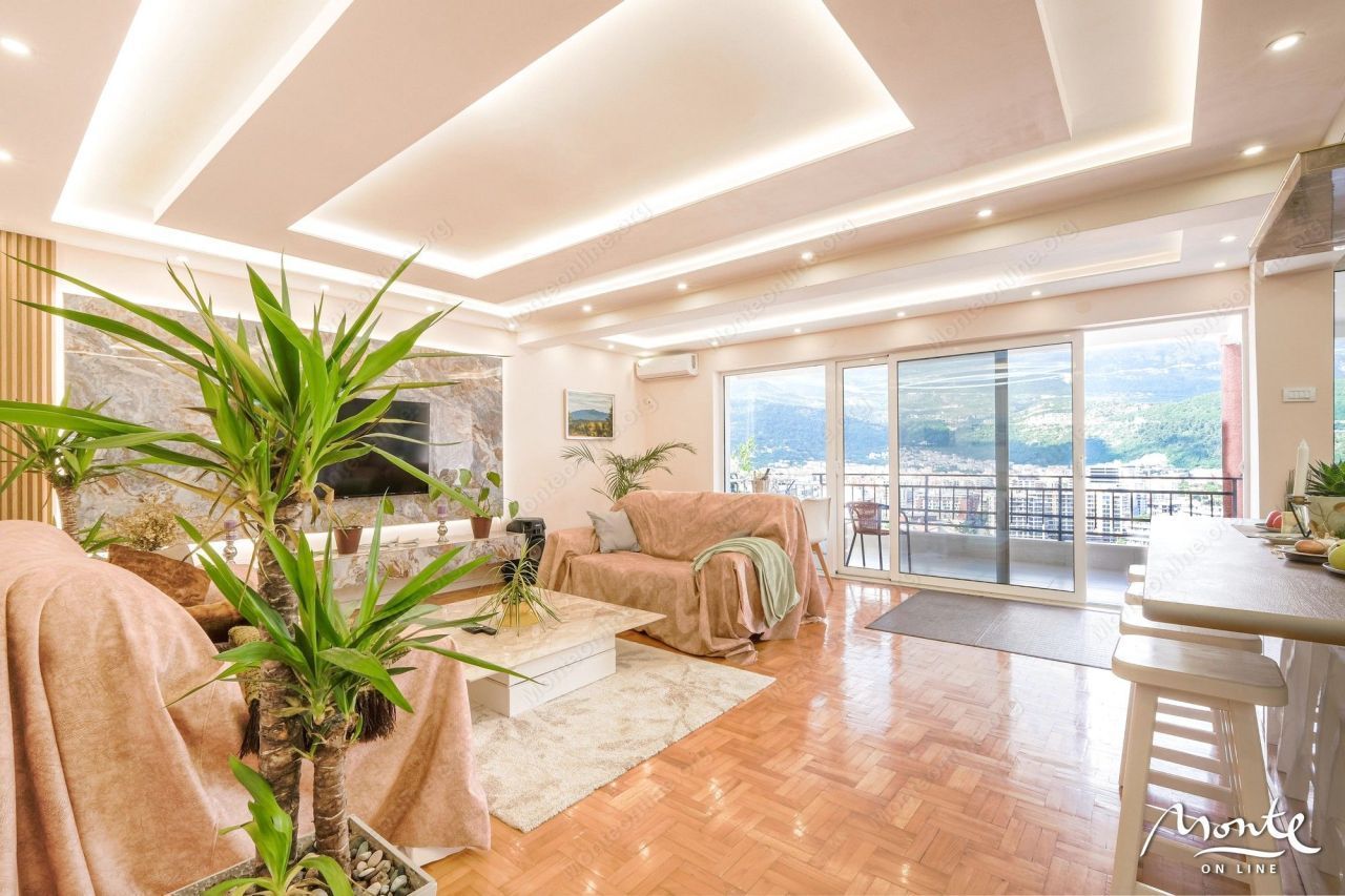 Wohnung in Budva, Montenegro, 94 m² - Foto 1