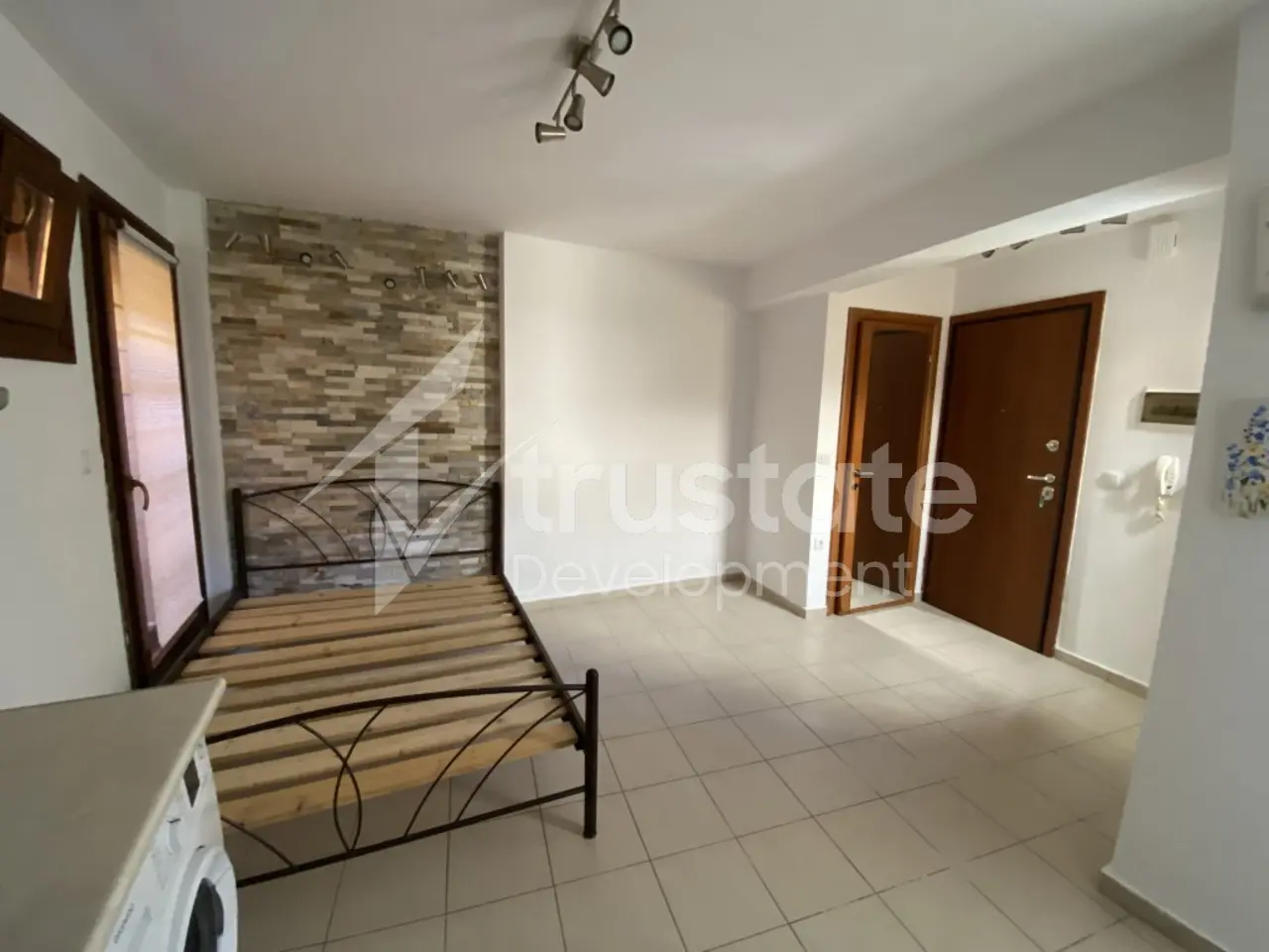 Flat in Thessaloniki, Greece, 30 m² - picture 1