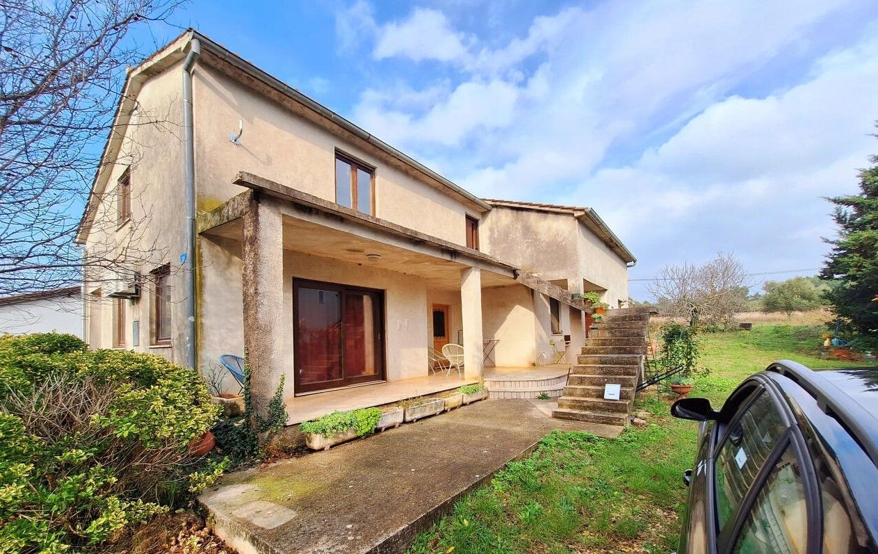 Maison à Umag, Croatie, 240 m² - image 1