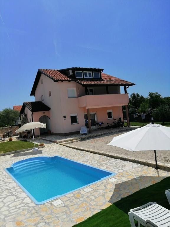 House in Peroj, Croatia, 210 m² - picture 1