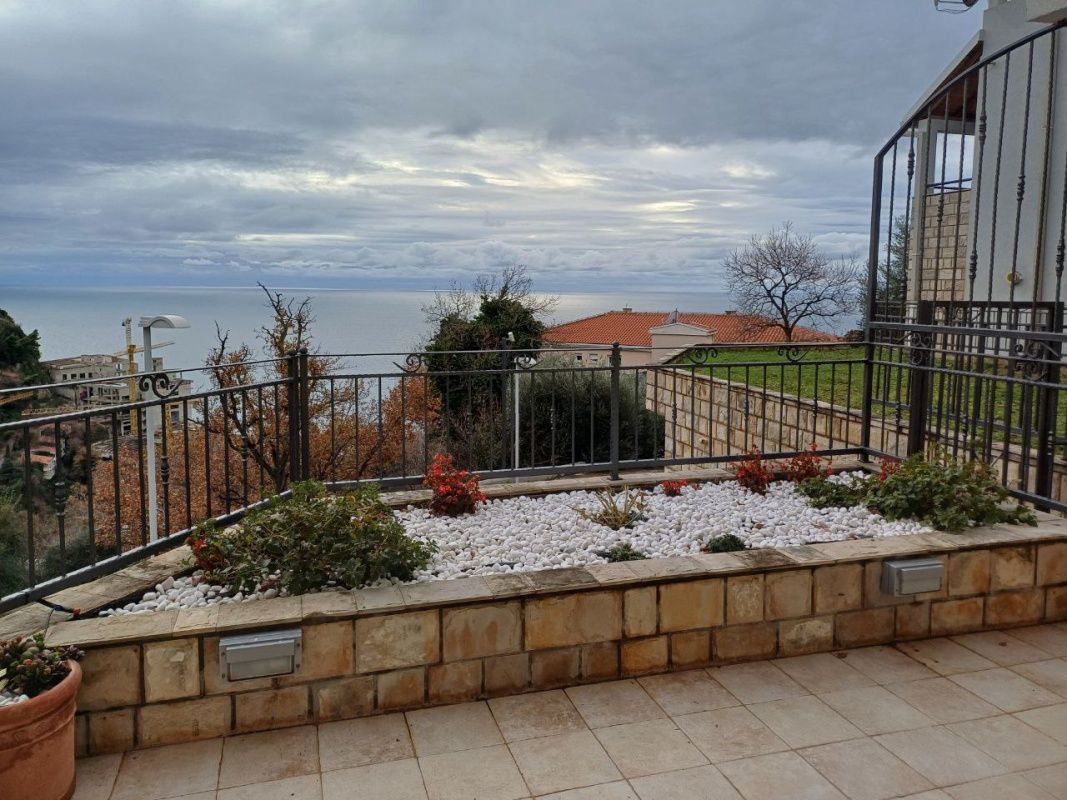 Maison à Rézévici, Monténégro, 246 m² - image 8