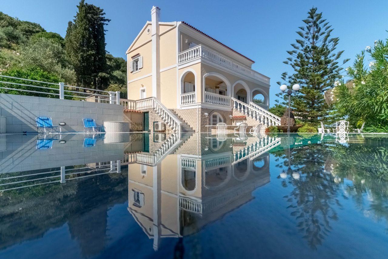 Villa sur Corfou, Grèce, 260 m² - image 1