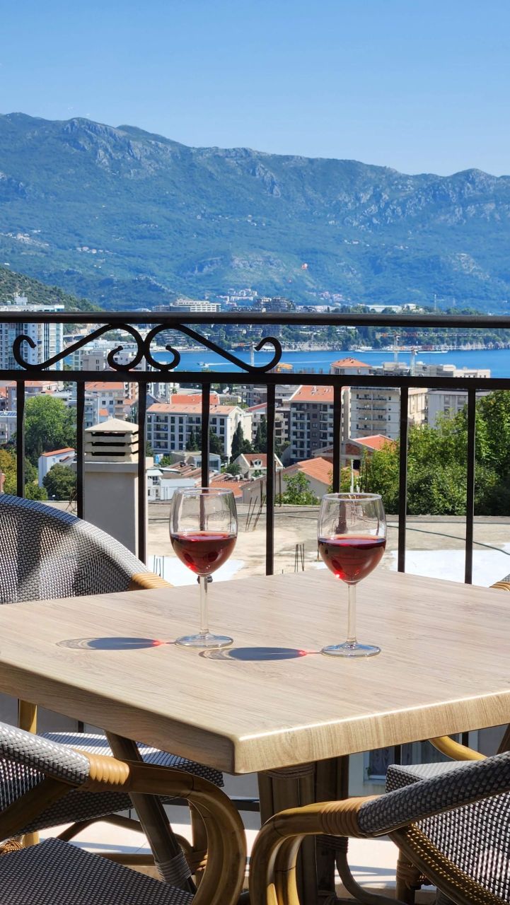 Flat in Budva, Montenegro, 65 m² - picture 2