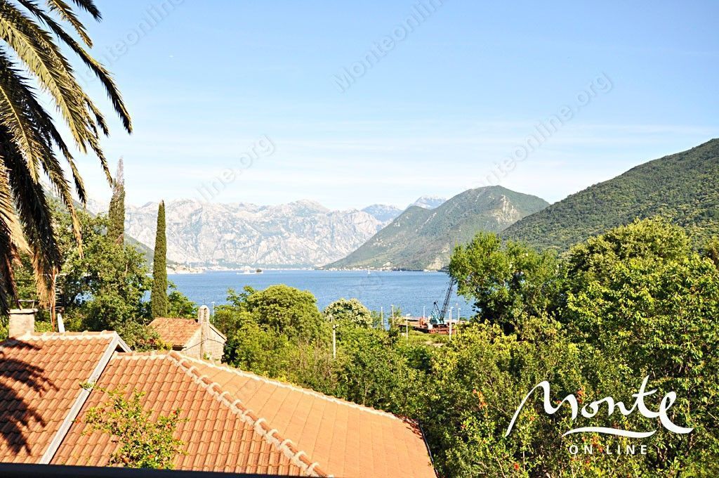 Maison à Kotor, Monténégro, 130 m² - image 1