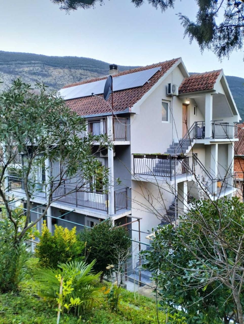 Maison à Herceg-Novi, Monténégro, 100 m² - image 1