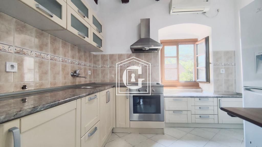 Propiedad comercial en Kotor, Montenegro, 160 m² - imagen 8