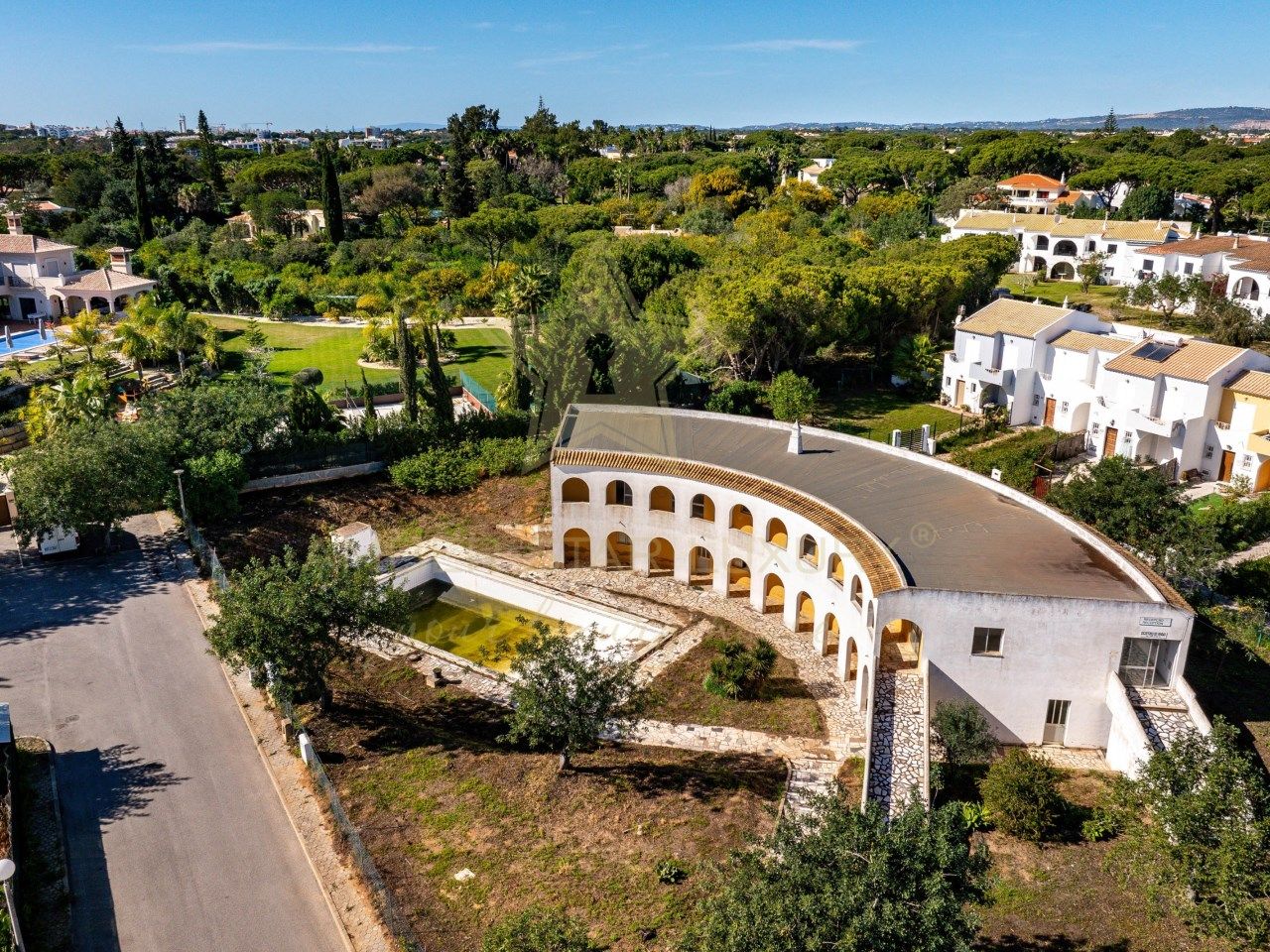 Boutique à Quarteira, Portugal, 365 m² - image 1