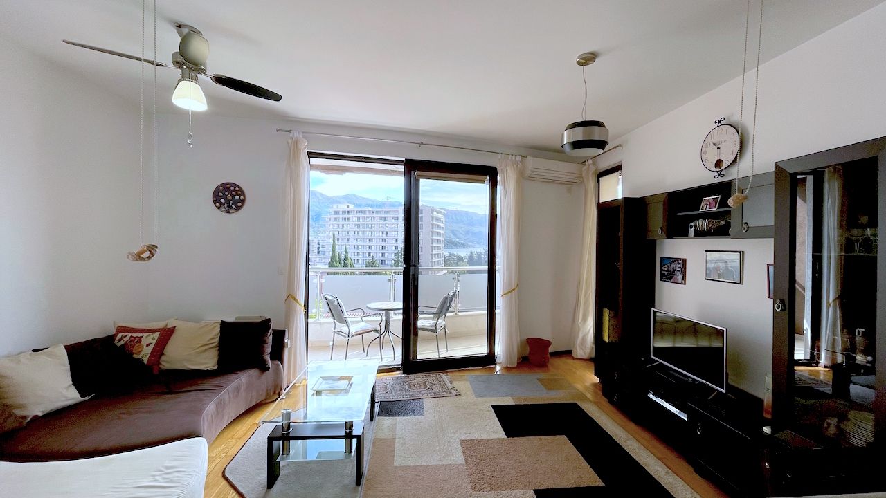 Wohnung in Budva, Montenegro, 49 m² - Foto 1