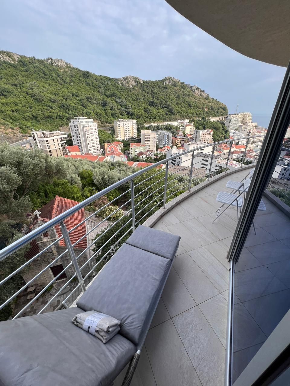 Wohnung in Budva, Montenegro, 79 m² - Foto 1